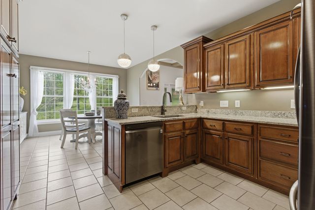 1024 Sweet Oak Rdg, Hendersonville, TN 37075