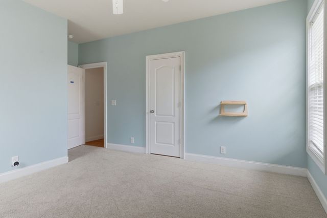 1024 Sweet Oak Rdg, Hendersonville, TN 37075