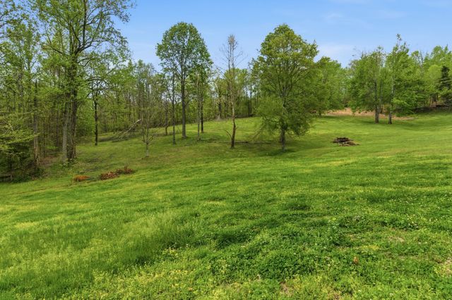 1024 Sweet Oak Rdg, Hendersonville, TN 37075