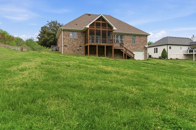 1024 Sweet Oak Rdg, Hendersonville, TN 37075