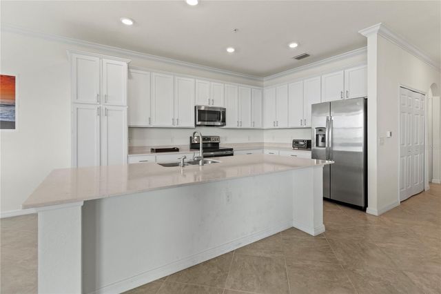 1030 TIDEWATER SHORES LOOP 401, Bradenton, FL 34208