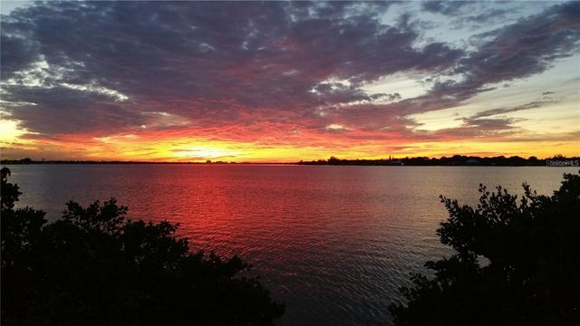 1030 TIDEWATER SHORES LOOP 401, Bradenton, FL 34208