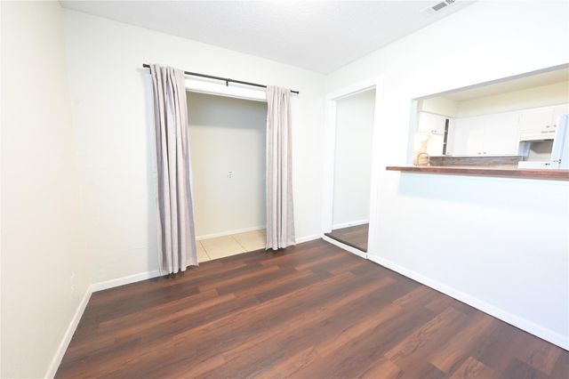 5707 S 1st ST, Austin, TX 78745