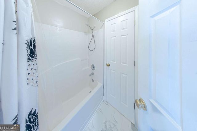209 Cottonwood Creek Circle, Canton, GA 30114