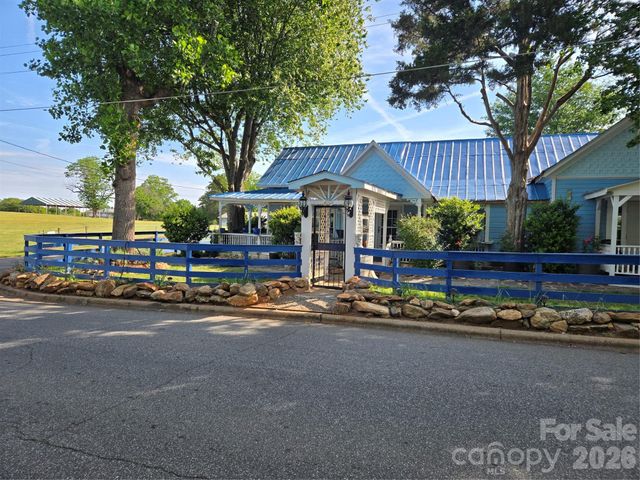 215 Cherry Mountain Street, Ellenboro, NC 28040