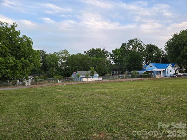215 Cherry Mountain Street, Ellenboro, NC 28040