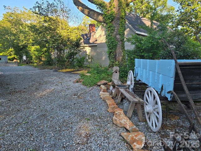 215 Cherry Mountain Street, Ellenboro, NC 28040