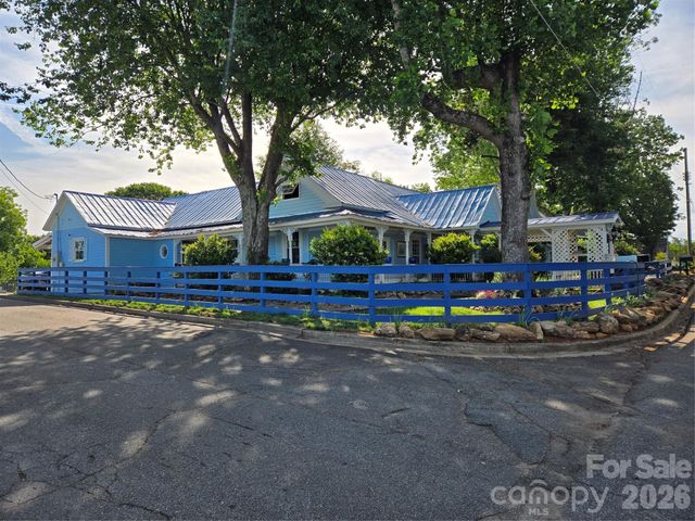 215 Cherry Mountain Street, Ellenboro, NC 28040