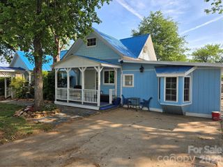215 Cherry Mountain Street, Ellenboro, NC 28040
