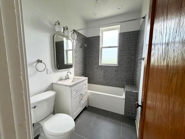 3416 W Schubert Avenue 3, Chicago, IL 60647