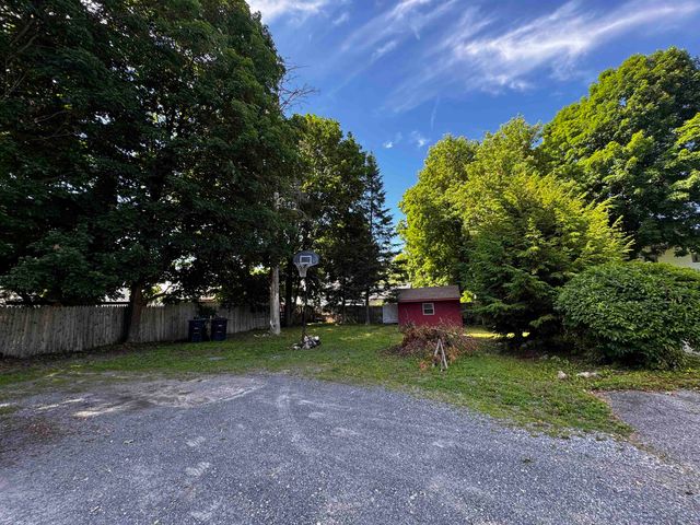 406-408 Gage Street, Bennington, VT 05201