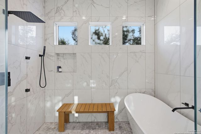 220 Sendera, Canyon Lake, TX 78133