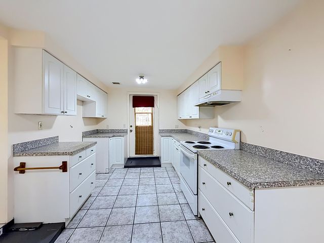 2066 Tarragon Road, West Palm Beach, FL 33415
