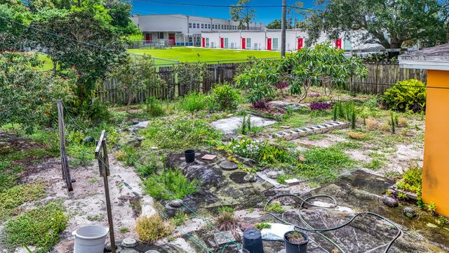 2066 Tarragon Road, West Palm Beach, FL 33415