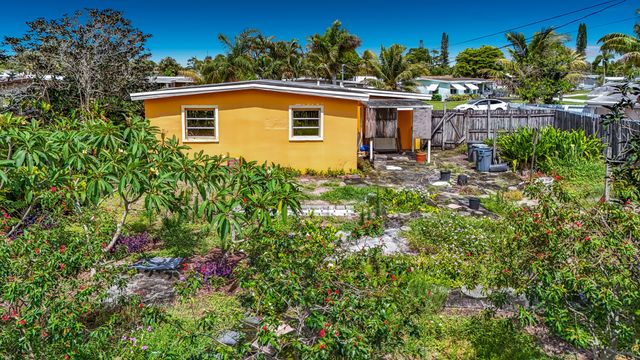 2066 Tarragon Road, West Palm Beach, FL 33415