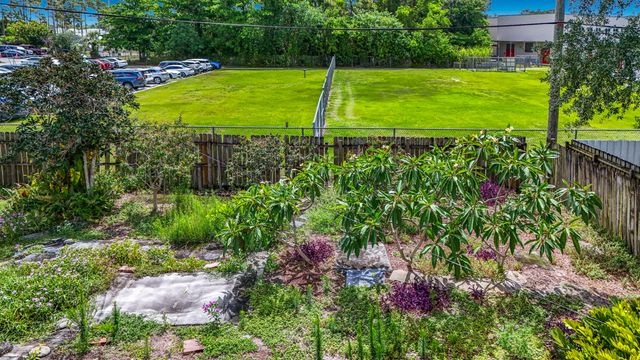 2066 Tarragon Road, West Palm Beach, FL 33415