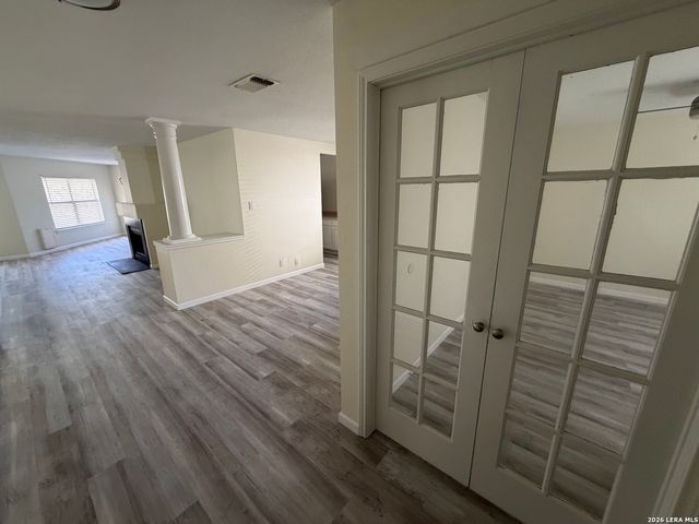 2843 Redland, San Antonio, TX 78259