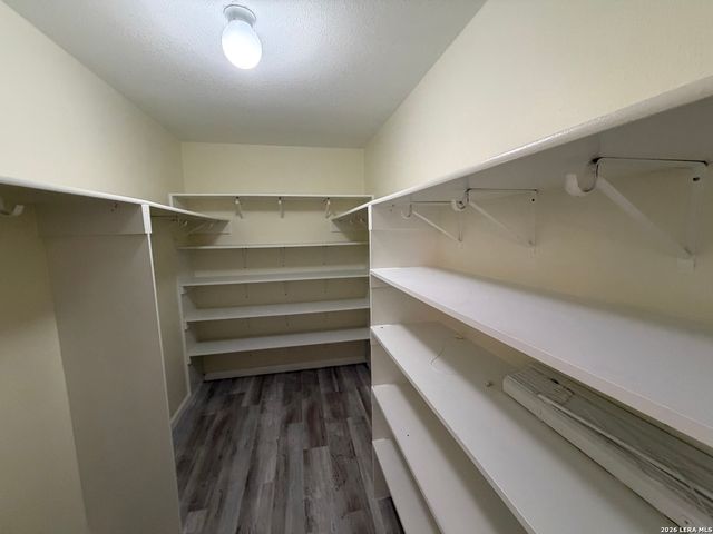 2843 Redland, San Antonio, TX 78259