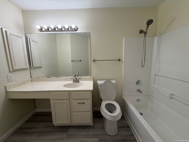 2843 Redland, San Antonio, TX 78259