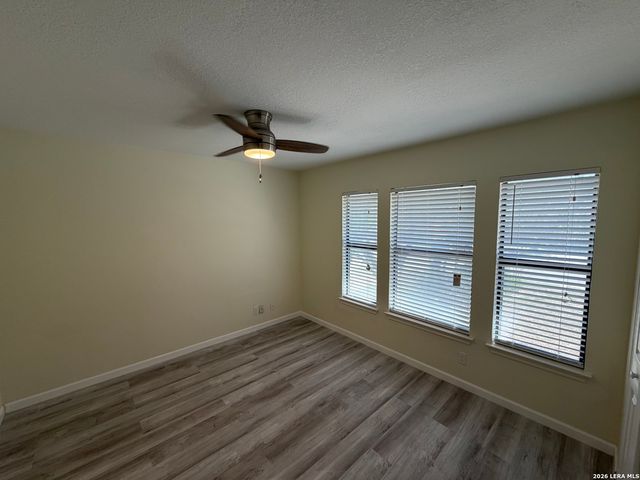 2843 Redland, San Antonio, TX 78259