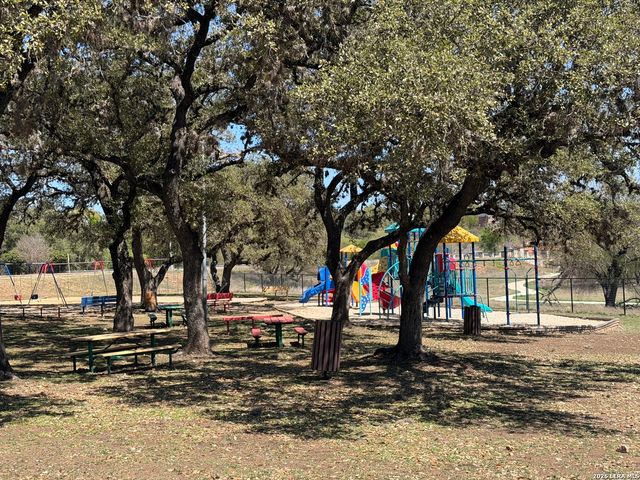 2843 Redland, San Antonio, TX 78259