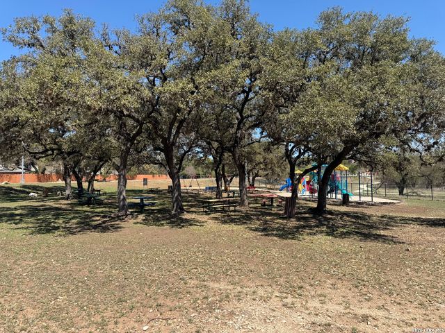 2843 Redland, San Antonio, TX 78259