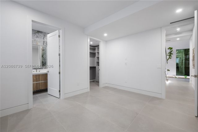 807 SW 12th Ave, Fort Lauderdale, FL 33312