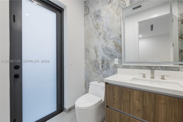 807 SW 12th Ave, Fort Lauderdale, FL 33312