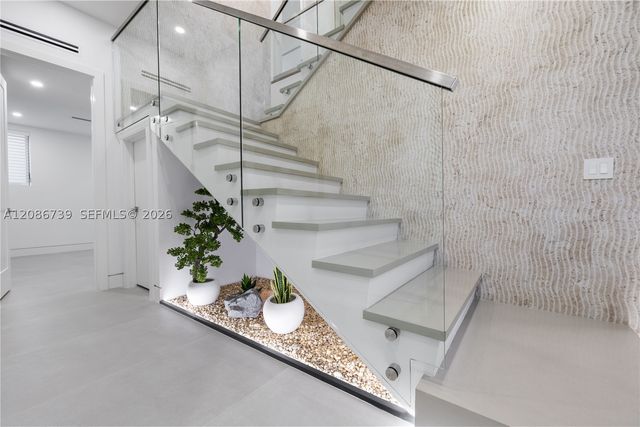 807 SW 12th Ave, Fort Lauderdale, FL 33312