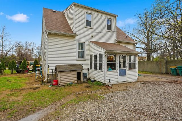 37493 Wabash Street, Romulus, MI 48174