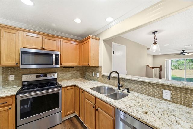 6811 DARTMOUTH HILL STREET, Riverview, FL 33578