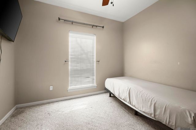 6375 Woodside Dr, Zachary, LA 70791