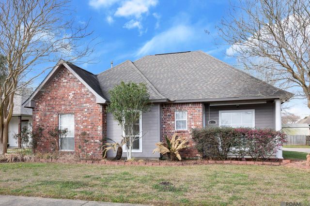 6375 Woodside Dr, Zachary, LA 70791