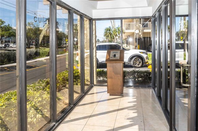 105 ISLAND WAY 142, Clearwater Beach, FL 33767