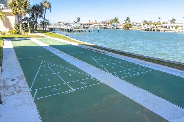 105 ISLAND WAY 142, Clearwater Beach, FL 33767