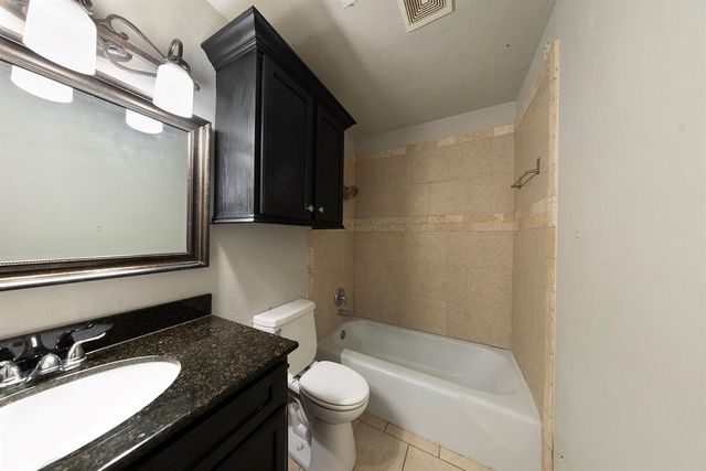 734 W 7th Street, Edmond, OK 73003
