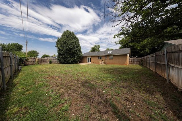 734 W 7th Street, Edmond, OK 73003