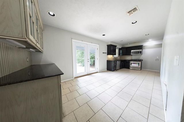 734 W 7th Street, Edmond, OK 73003