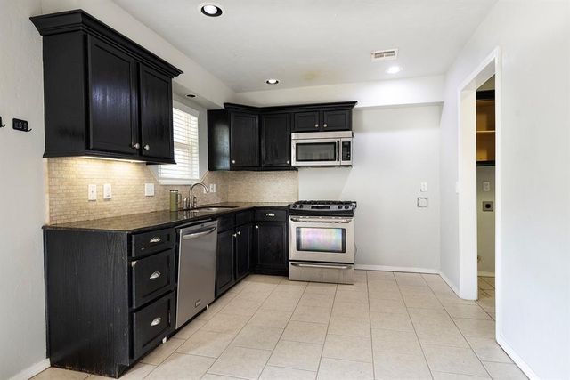 734 W 7th Street, Edmond, OK 73003