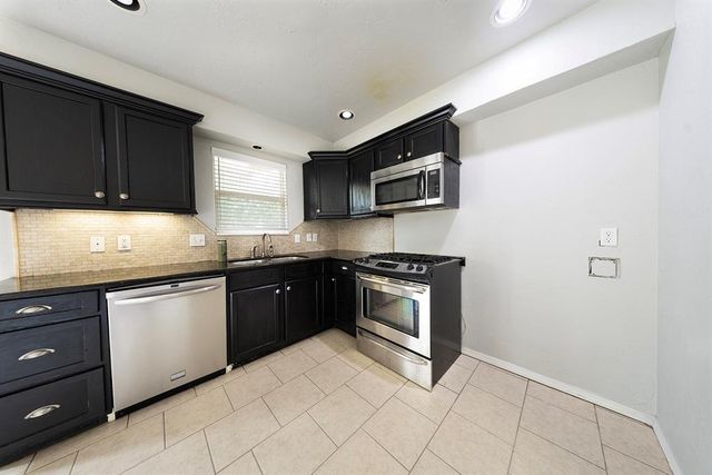 734 W 7th Street, Edmond, OK 73003