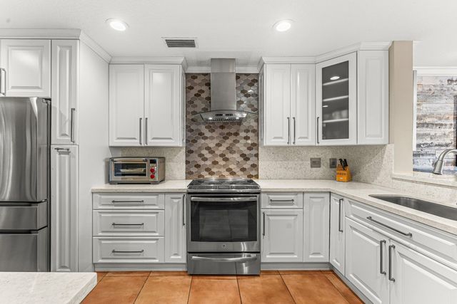 5218 Windsor Parke Drive, Boca Raton, FL 33496