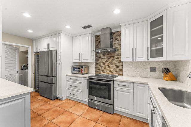 5218 Windsor Parke Drive, Boca Raton, FL 33496