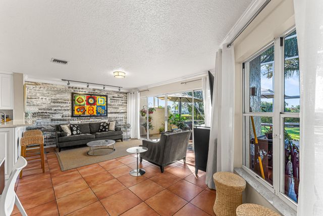 5218 Windsor Parke Drive, Boca Raton, FL 33496