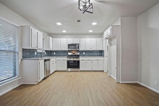 308 Clermont Drive, Edmond, OK 73003