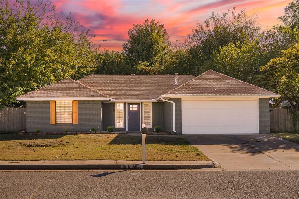 308 Clermont Drive, Edmond, OK 73003