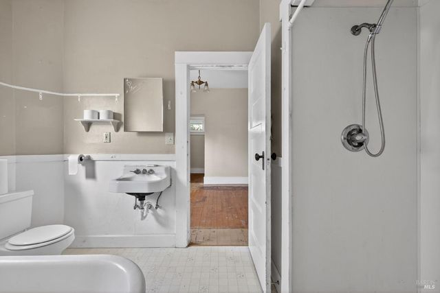 654 Charles St, Santa Rosa, CA 95404