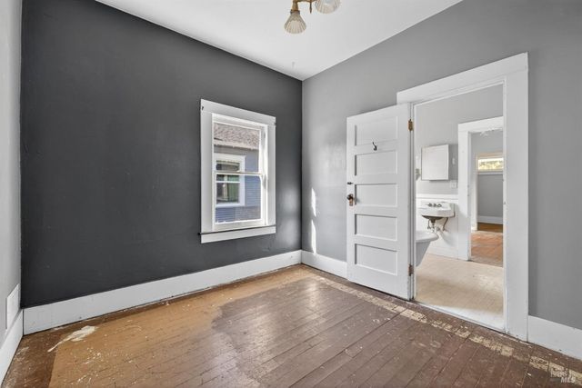 654 Charles St, Santa Rosa, CA 95404