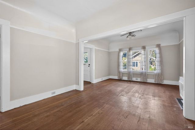 654 Charles St, Santa Rosa, CA 95404