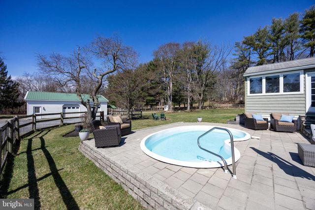 41 DENTON DR, Glenmoore, PA 19343