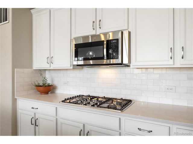 6652 S Biloxi Way, Aurora, CO 80016